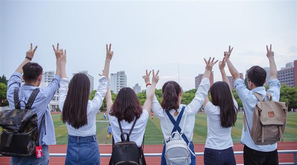 德州乘務學校為你解析空乘專業(yè)前景！