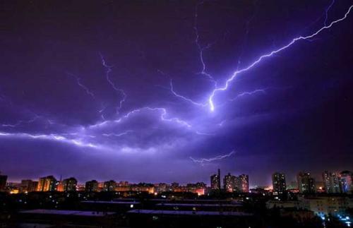 雷雨天氣如何用電？張家口文華電力中等職業(yè)學校