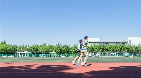 北京現(xiàn)代體育學院、航空乘務學院體育專業(yè)好不好？好就業(yè)嗎？